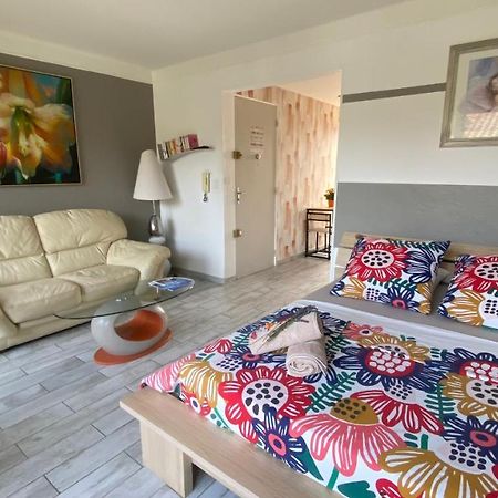 Goeland 3, Climatise, Wifi, Balcons Petite Vue Mer Laterale Au 3 Eme Etage Sans Ascenseur Тулон Екстериор снимка